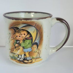VINTAGE STONEWARE COFFEE MUG "CHILDREN UNDER UMBRELLA" SPECKLED FINISH, JAPAN